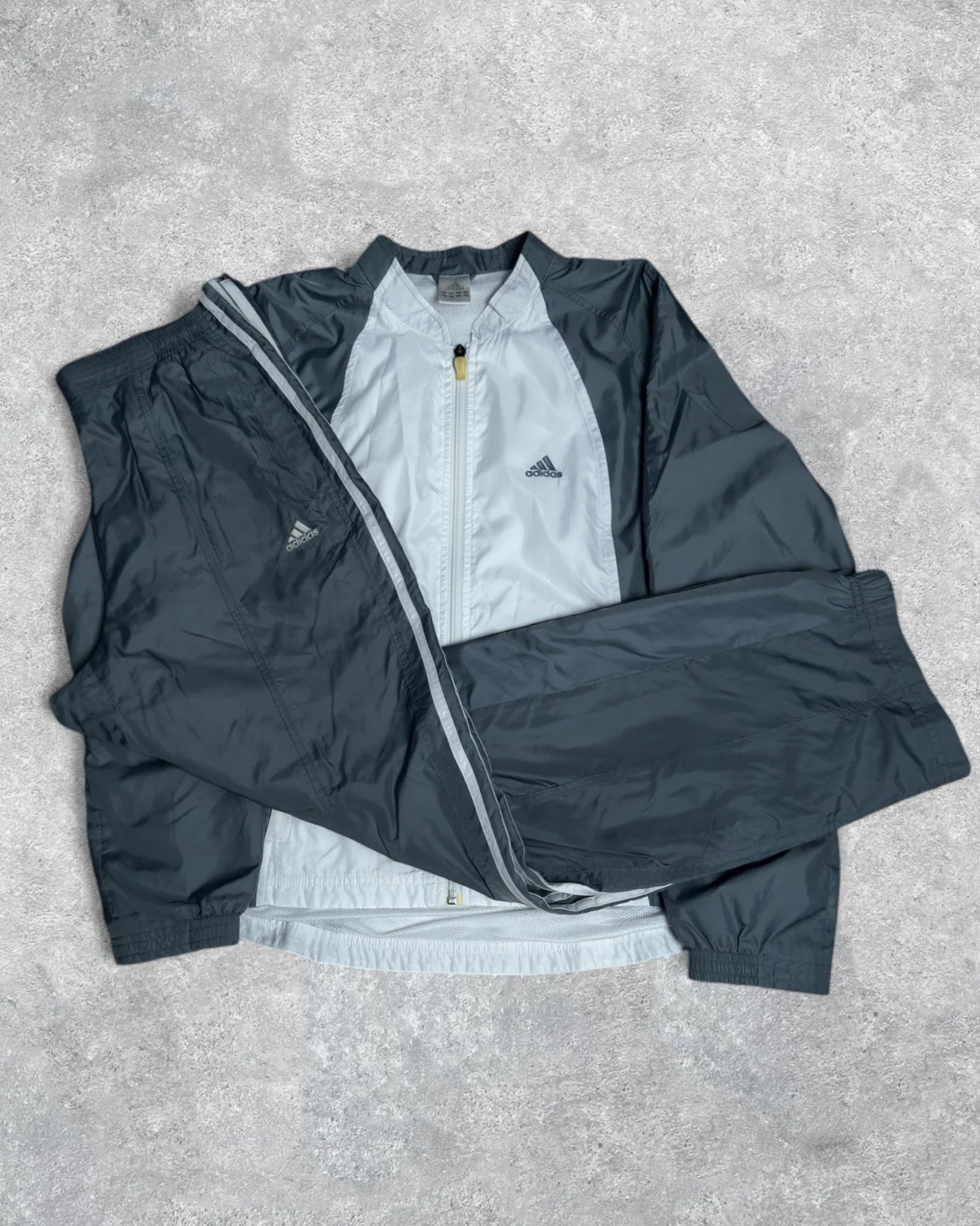 Adidas Tracksuit (S)